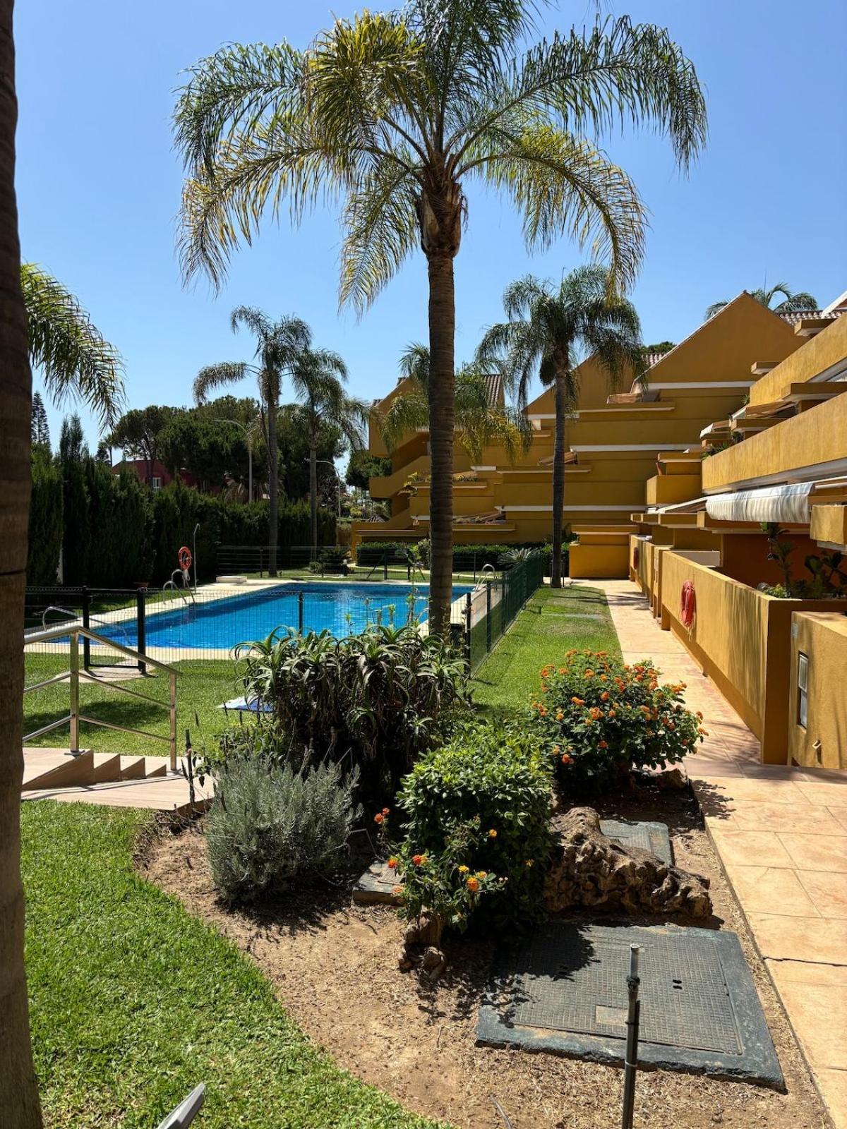 Appartement 3 Bed Duplex Side Elviria Marbellac