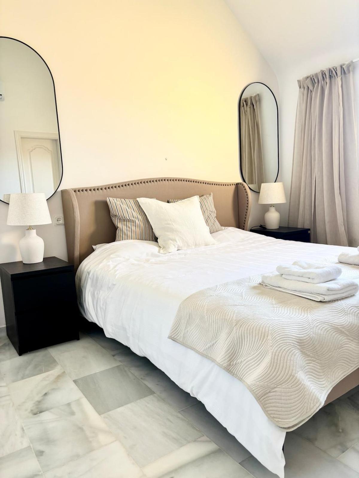 3 Bed Duplex Side Elviria Appartement Marbellac